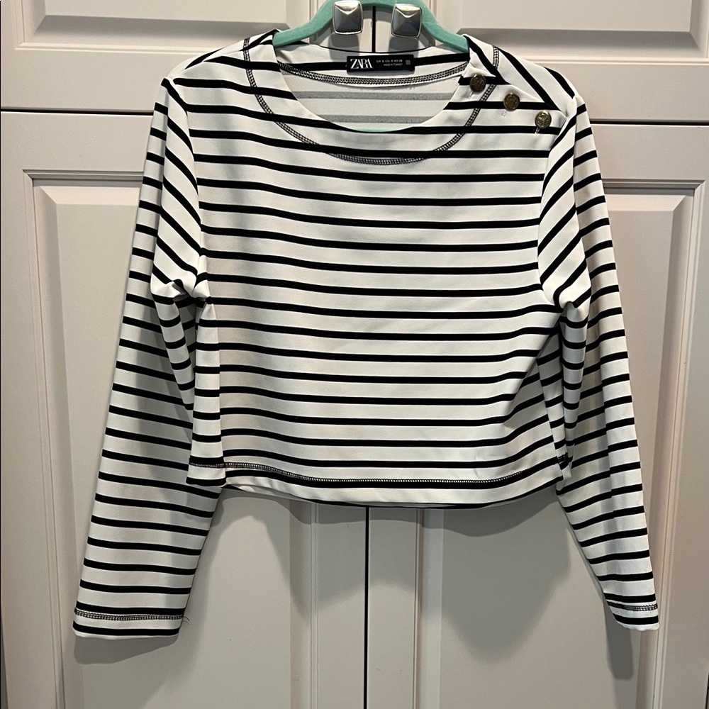 Zara Monochrome Striped Long Sleeve Top black and off-white size small.